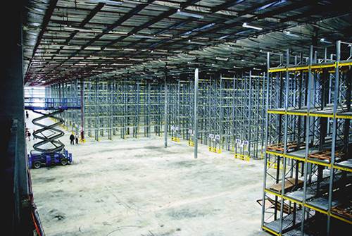 Металлические стеллажи Арлекс представят вашу продукцию в выгодном свете Металлические стеллажи Арлекс представят вашу продукцию в выгодном свете