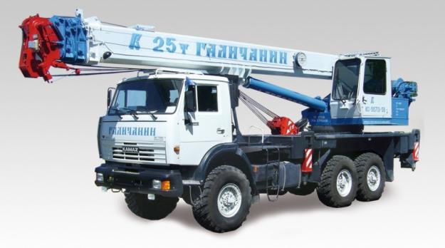 Достоинства аренды автокранов