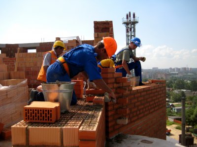 Описание и особенности профессии строителя