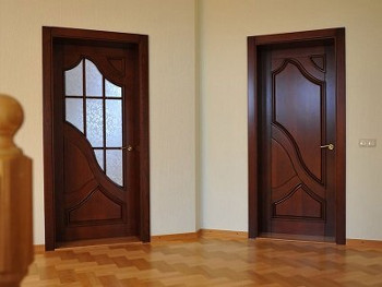 Особенности выбора стиля межкомнатной двери